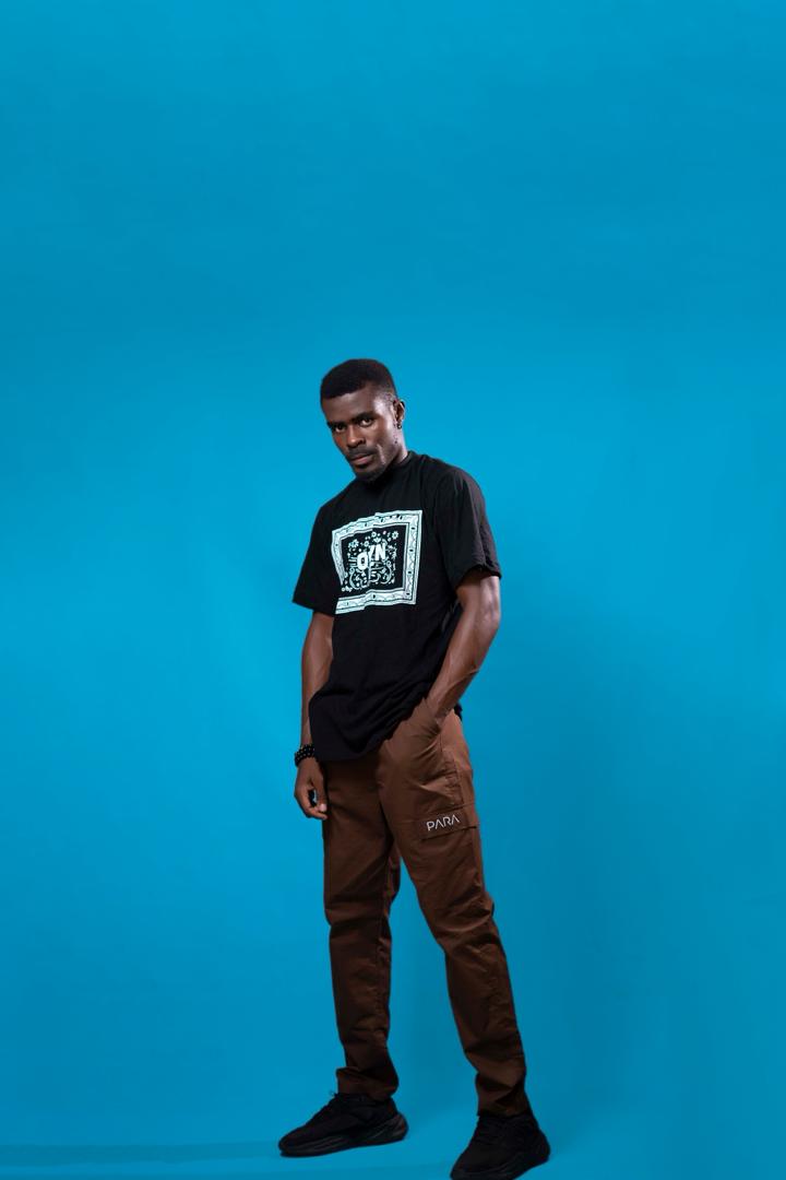 Para "Own Your Style" Graphic Tee - Black - Image 2